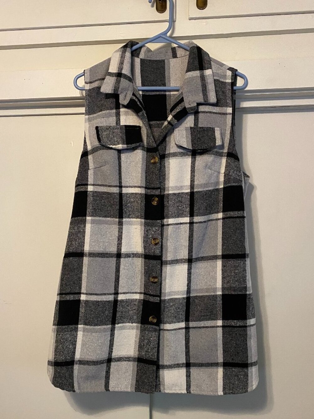 Wintery, sleeveless black & gray plaid, button down dress/vest, size 1XL